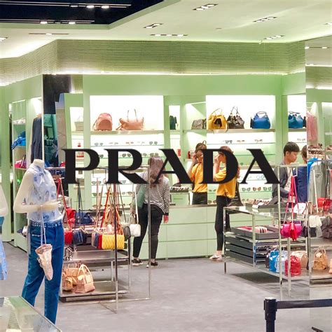 Prada Outlet